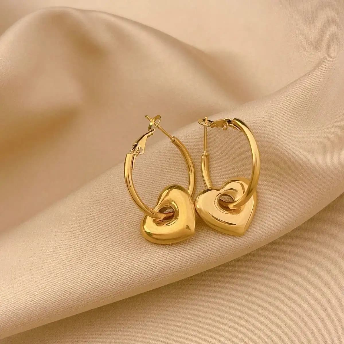 Minimalist Heart-Shaped Personality Earrings, Unique Design Fashion Earrings Suitable For Beach Vacations, Parties, And Other Occasions