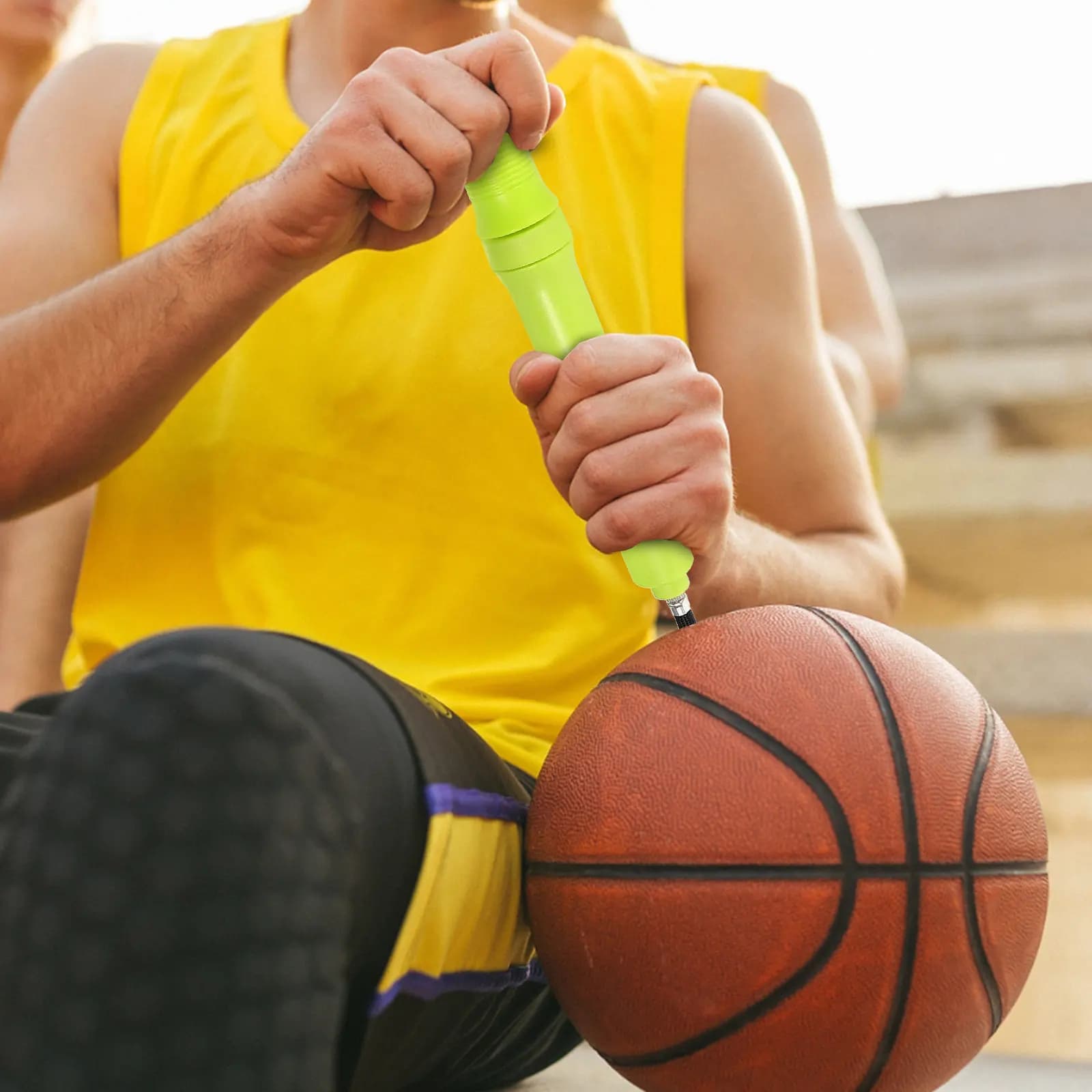 Pompa d'Aria Portatile Mini per Bicicletta, Pallone da Basket e Calcio, Gonfiatore con Asta Liscia, Facile da Usare, Gonfiaggio Rapido, Gonfiatore per Esterni