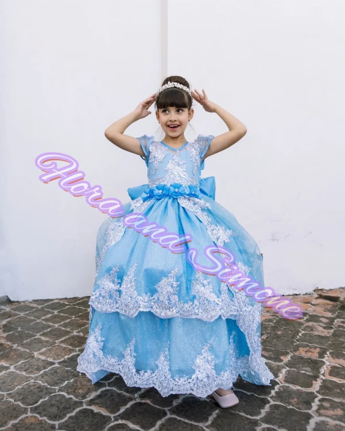 Abito da ragazza di fiore blu per matrimonio Tulle Puffy Applique Elegante rosso per bambini Festa di compleanno Abiti da ballo per prima comunione personalizzati