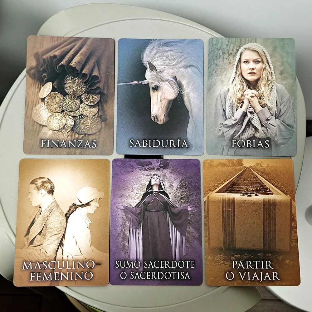 Past Life Oracle Deck 44 pezzi di carte Oracle 10,4 * 7,3 cm Edizione in lingua spagnola