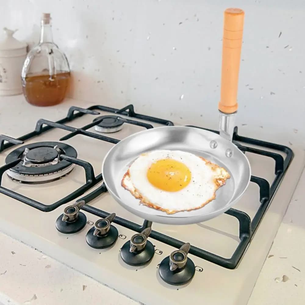 Omelet pan with Vertical Handle in Wood, Japanese Style, Professional for Frying Eggs, Quick Conduction of Heat, Aluminum Plate for Omurice and Rice