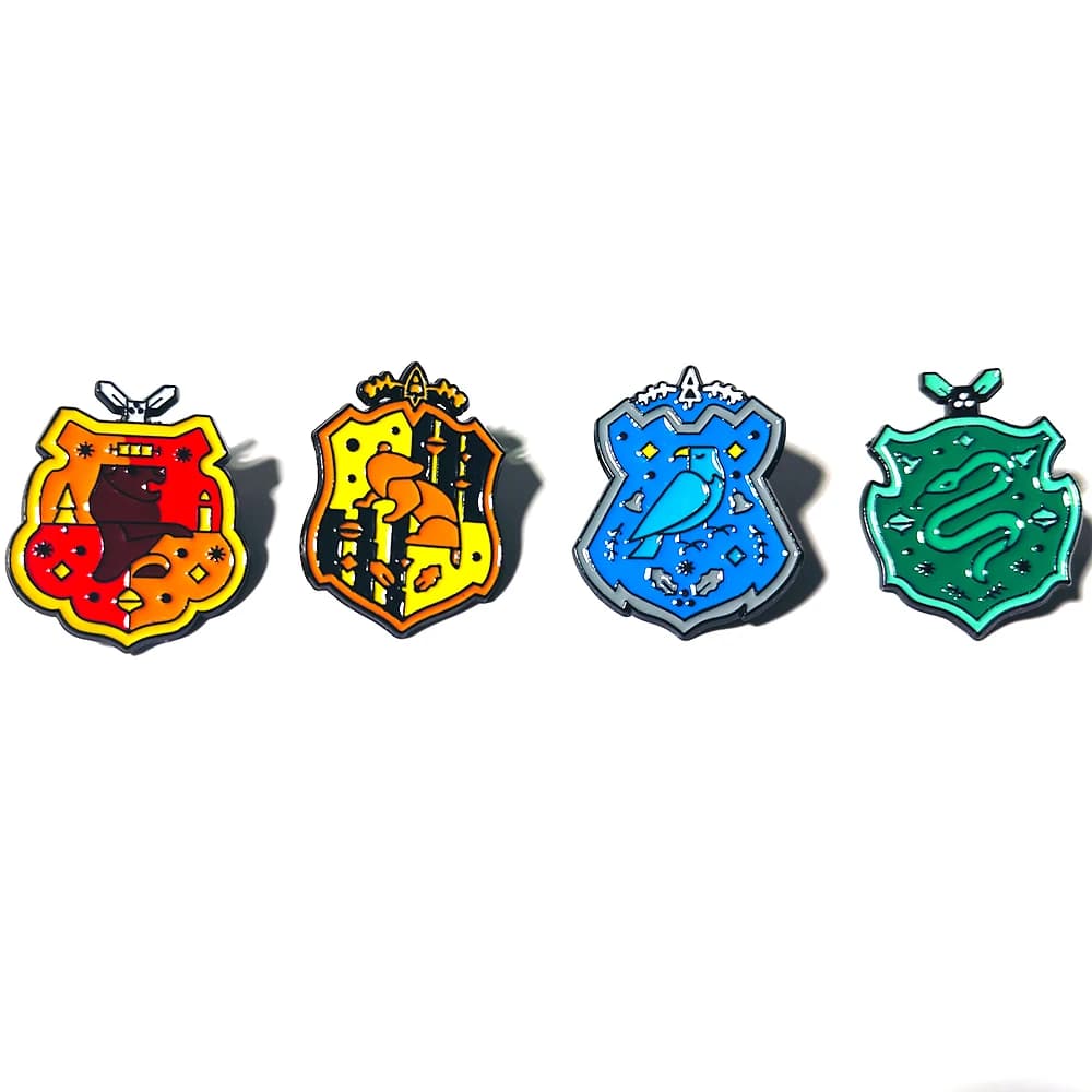 Set di 4 Distintivi Cartoon Magic Academy, Spille Smaltate Classiche a Tema Leone e Aquila, Simpatiche Spille da Bavero per Vestiti, Regalo