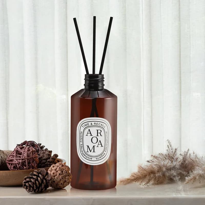 Offerta Speciale: Ricarica Olio Essenziale per Diffusore a Bastoncini da 200ml - Olio Profumato Fresia/Citrus/Huckleberry per Aromaterapia Domestica e Deodorante per Ambienti