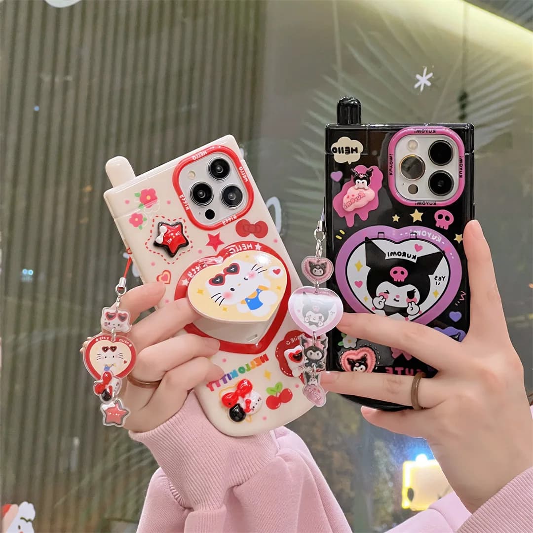 Cover per iPhone 11 14 12 13 15 Pro Max 16 con specchio e supporto, design 3D a cartone animato di Kuromi e Hello Kitty rosa, lussuosa con laccetto da donna