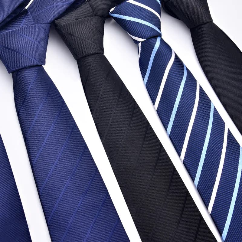 Nuove cravatte classiche blu nere da uomo Cravatte da uomo in seta per la festa nuziale Cravatta da collo per adulti da lavoro Cravatta solida casual