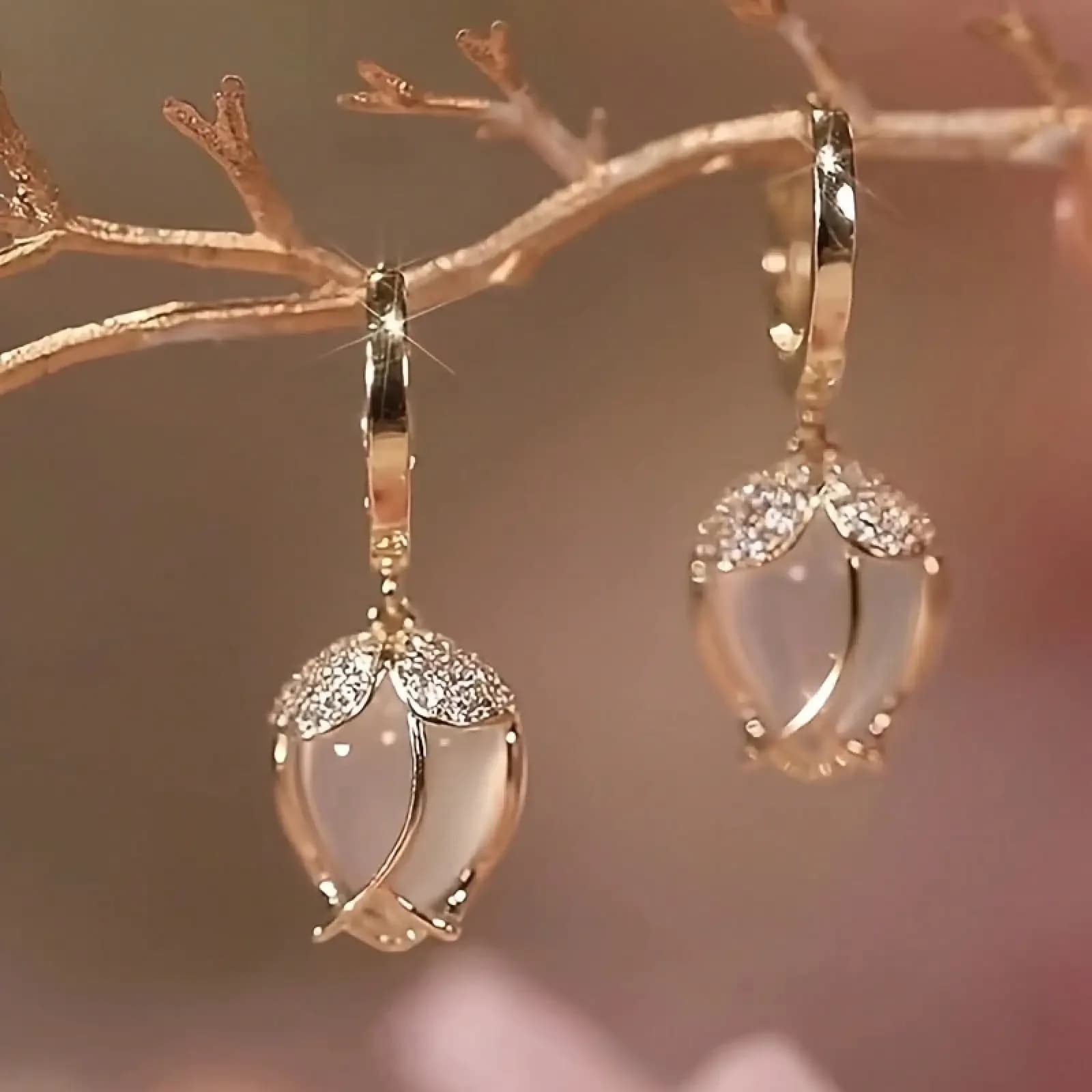 Orecchini Creativi a Forma di Tulipano per Donne, Eleganti e alla Moda, Texture Raffinata