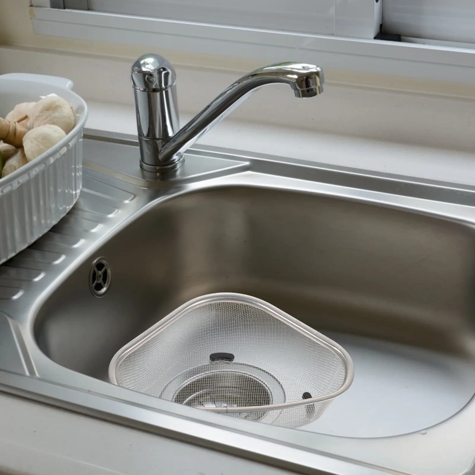 Cestello Angolare per Lavello in Acciaio Inox, Filtro per Scarico, Lavaggio e Conservazione di Residui Alimentari in Cucina