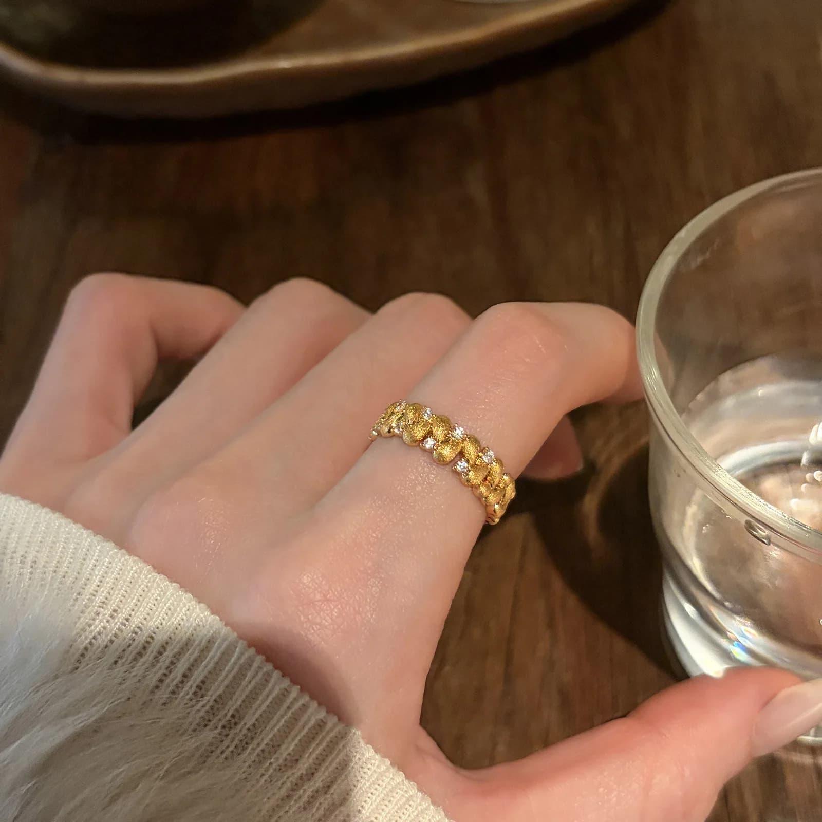 Anello Medievale in Zircone a Forma di Spiga di Grano Dorata, Versatile e Lussuoso, Regolabile per Dito Indice Femminile