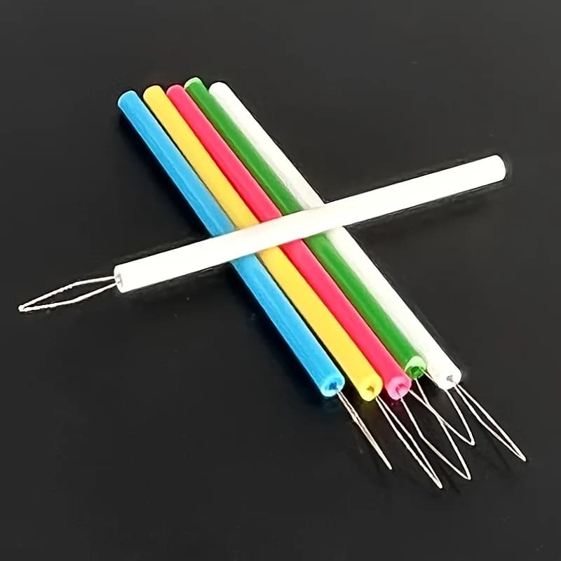Set di infilatrici per aghi in plastica da 5 pezzi, aiutante per filo per macchina da cucire, strumento per perline, accessori artigianali fai-da-te, dispositivo di assistenza per anziani