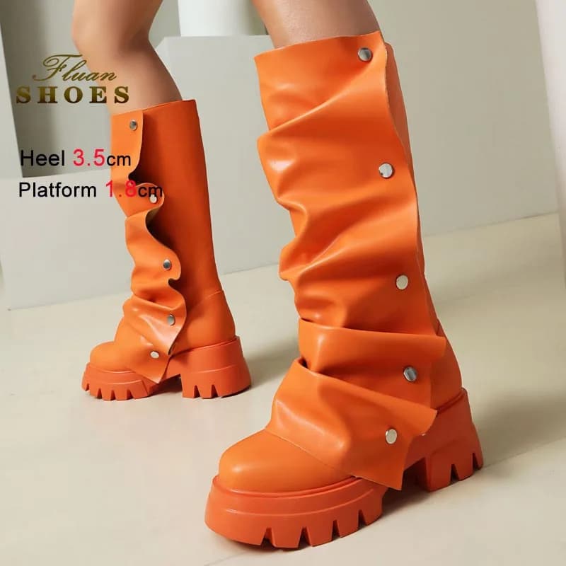 New women's shoes of foreign trade New knee boots with thick plateau and medium heel Boots with metallic rivets with round toe Long fashionable boots