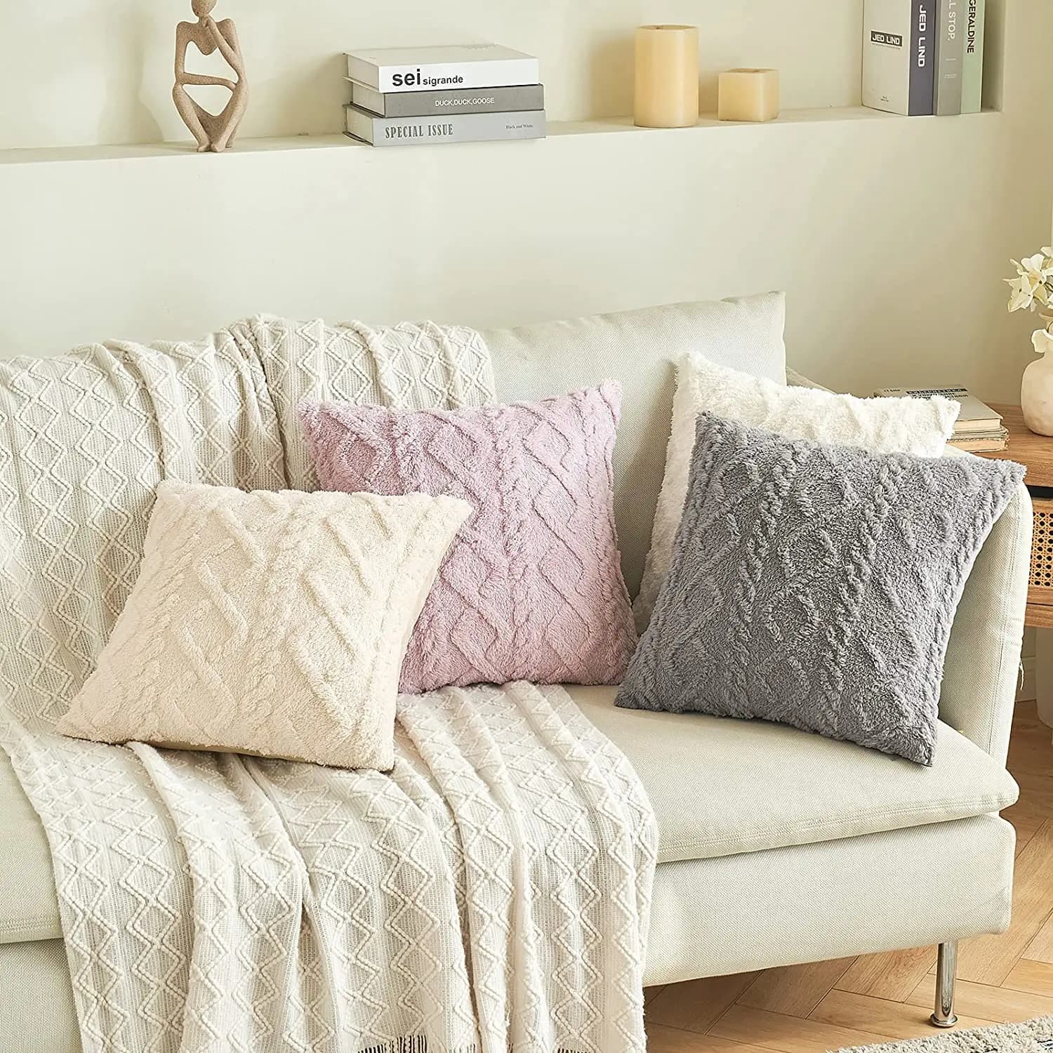Dress in one piece, soft short decoration in plush velvet, pillow case for sofa, suitable for living room bedroom