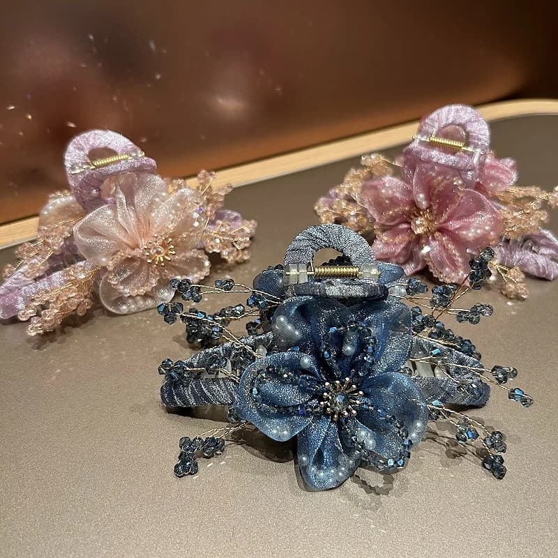 Eleganti accessori per capelli coreani Tessuto Maglia Fiore Artiglio per capelli Clip Elegante cristallo floreale per donna Morsetto per squalo