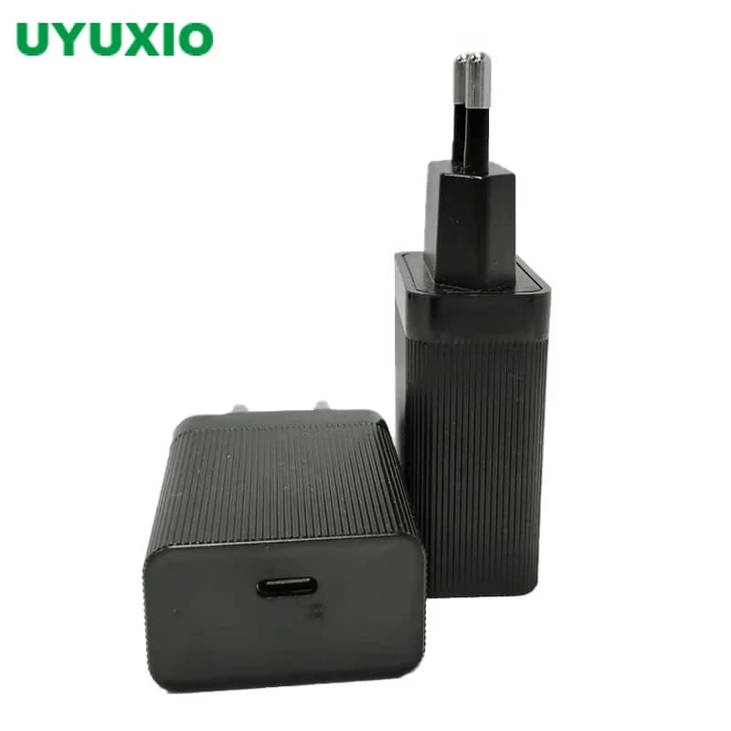 UYUXIO 45W Caricatore per telefono cellulare a ricarica rapida Tipo C PD Turbo Adattatore da parete Ricarica rapida per iPhone16 15 Pro Max Samsung Xiaomi