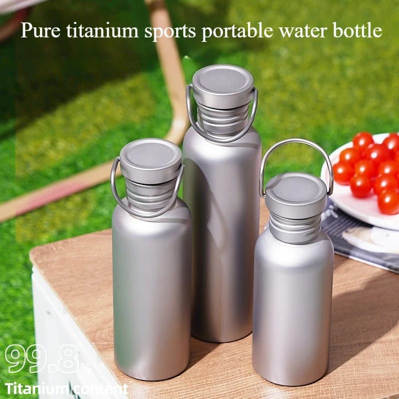 Borraccia Ultraleggera in Titanio Puro, Antigoccia, Bollibile Direttamente, 750ml per Campeggio, Escursionismo, Ciclismo, Leggera e Portatile