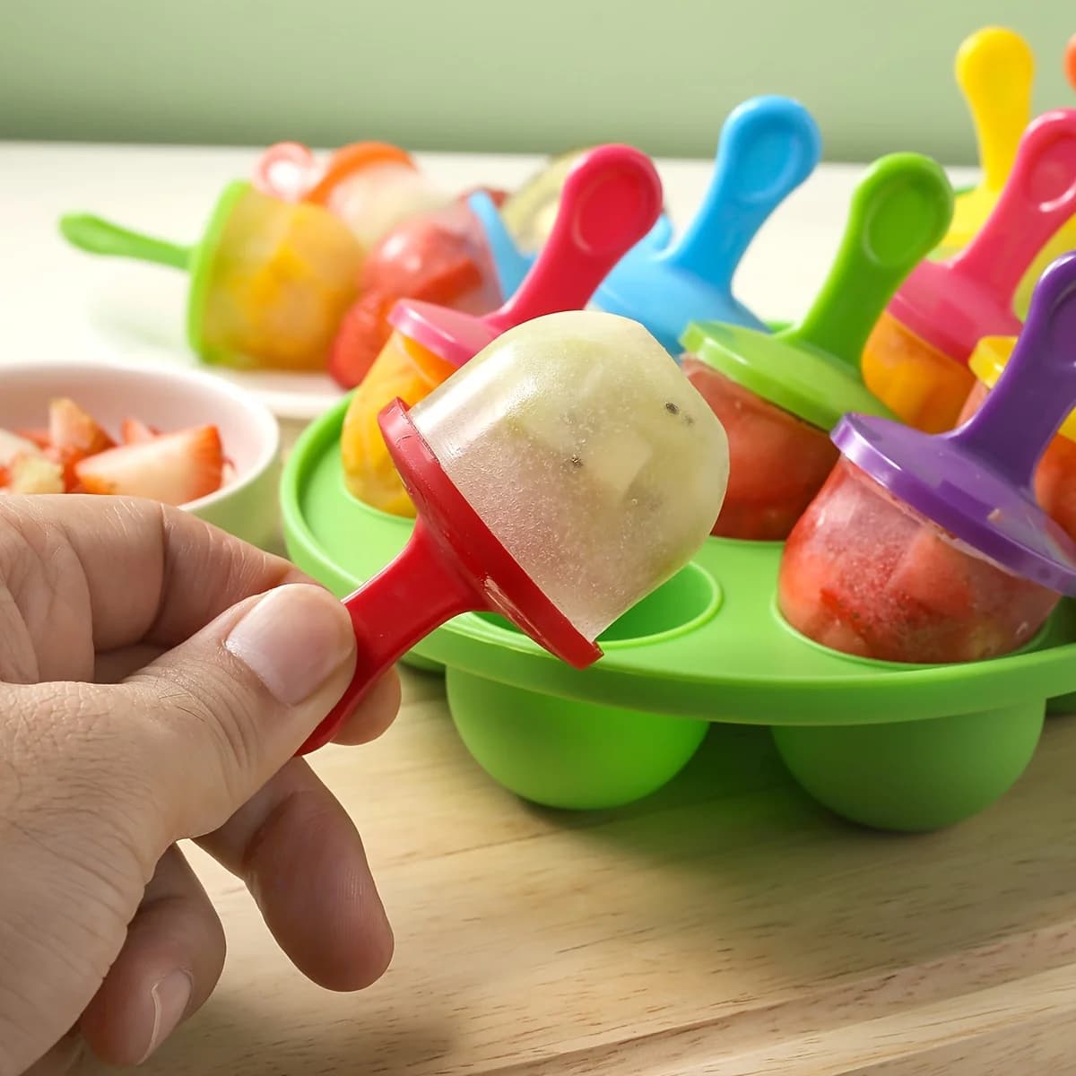 7-hole multi-purpose Popsicle molds, 7-hole molds, colorful DIY ice cream molds, creative Popsicle molds, kitchen tools