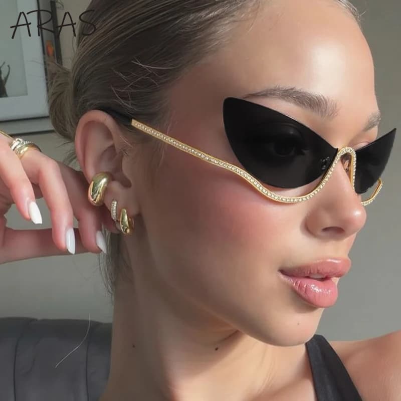Sexy Sunglasses Without Mounting to Women's Cat Eye 2026, Luxury, Trendy, With Rhinestones, Punk Metal Frame, Sunglasses for Exterior