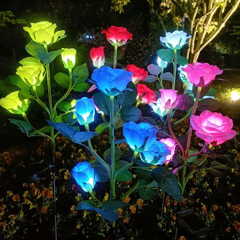 Lampada Solare da Giardino a 5 Teste a Forma di Rosa per San Valentino, Luci LED Solari da Esterno, Lampada da Terra per Decorazioni di Matrimoni e Feste, Luci Fatate