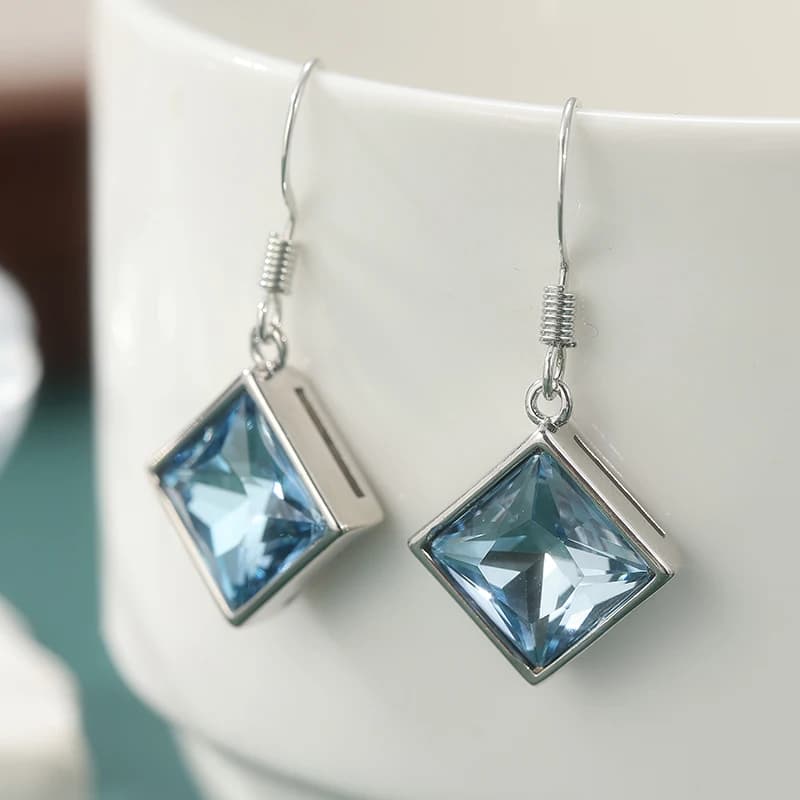 Orecchini pendenti semplici alla moda con zirconi scintillanti per donna, orecchini quadrati casual, gioielli per feste, compleanni e banchetti