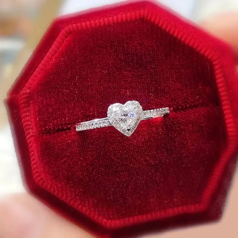 Huitan AA Heart Cubic Zirconia Anelli di nozze per le donne Lusso Argento Colore Proposta Anello di fidanzamento Temperamento Gioielli da donna