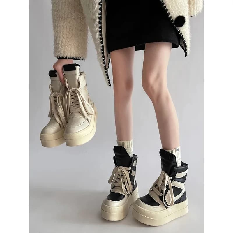 Stivaletti con suola spessa Design Scarpe alte da donna 2025 Autunno e inverno Nuove scarpe da tavolo sportive casual con altezza crescente