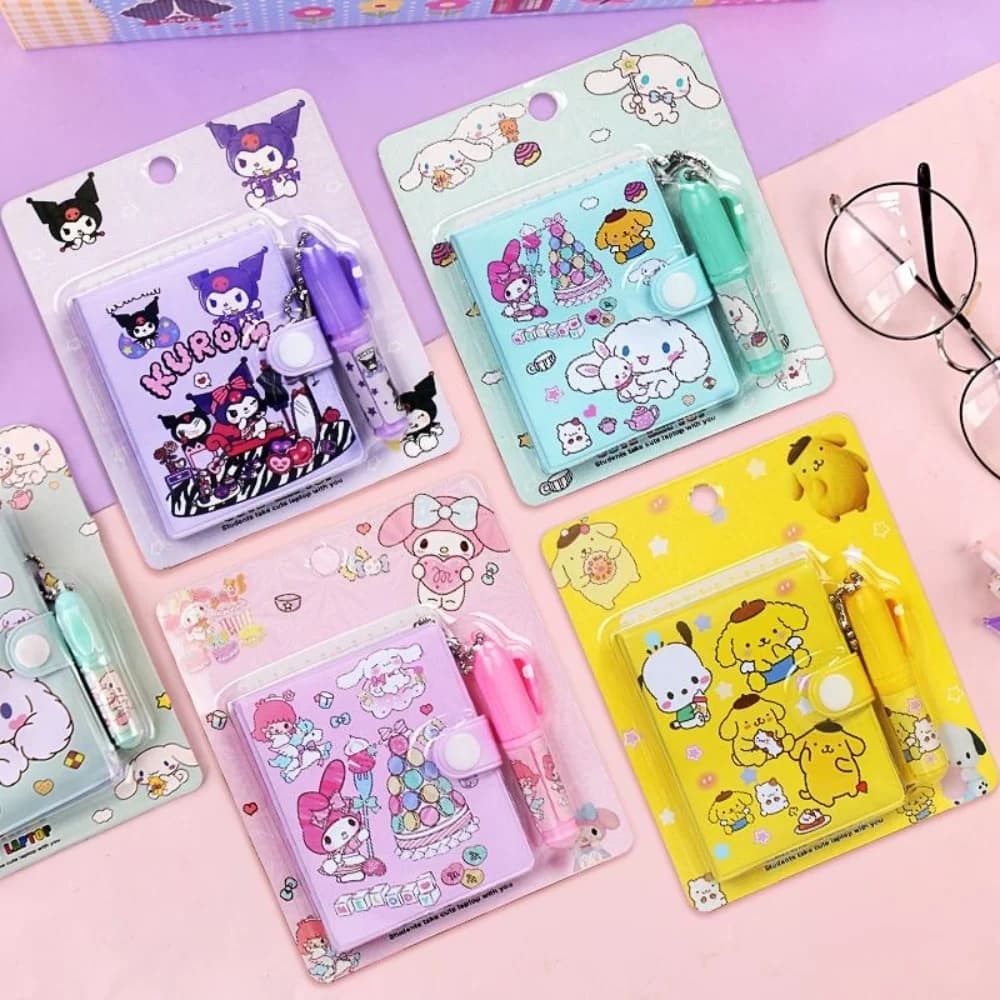 Set di 4 Mini Quaderni Classici Sanrio Cartoon con Kuromi e Melody, Carino Set di Cancelleria per Studenti, Regalo per Bambini