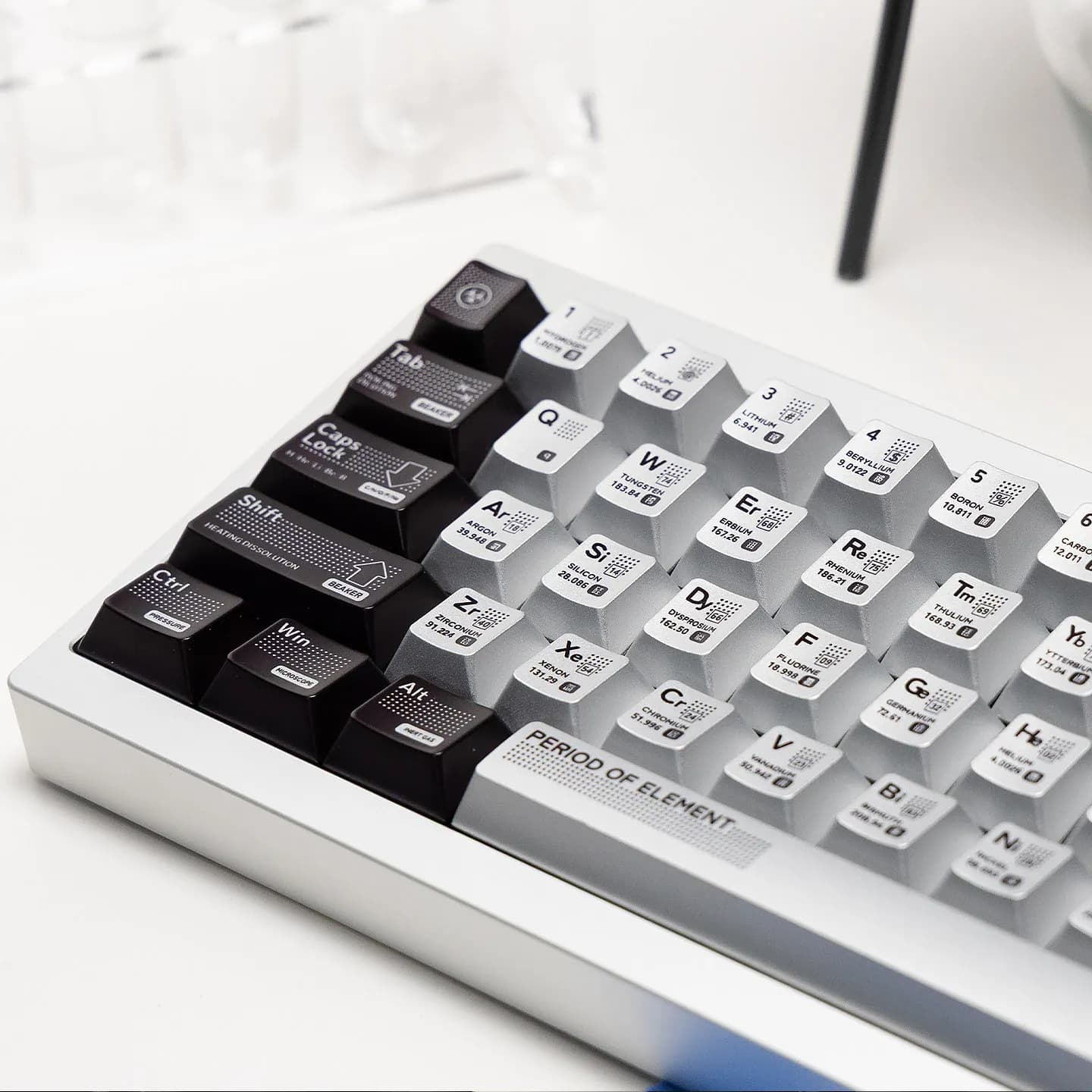 Keycaps Taptempo Catalyst con vernice metallica, nero lucido, argento, profilo Cherry, in PBT per tastiere meccaniche MX