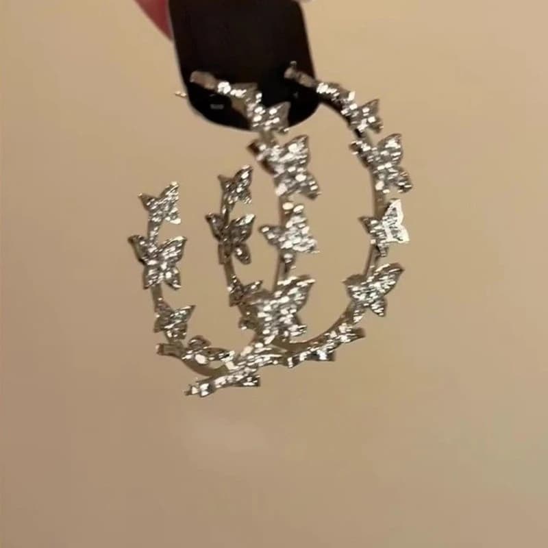 Unique butterfly large circle earrings show the face, small niche design sense, advanced sweetness, advanced sense, light luxury, suitable for round face