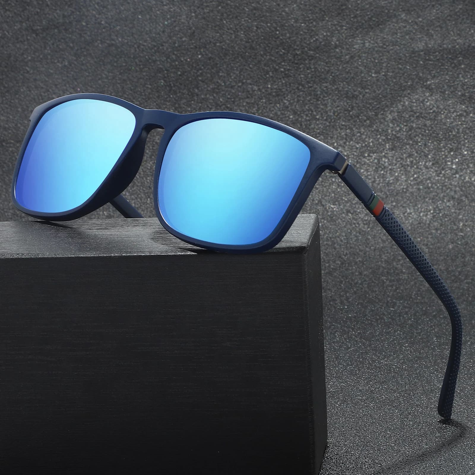 Fashionable Square Polarized Cycling Sunglasses Man Woman Guide Fishing Designer Luxury Brand Name Sunglasses UV400 Glasses