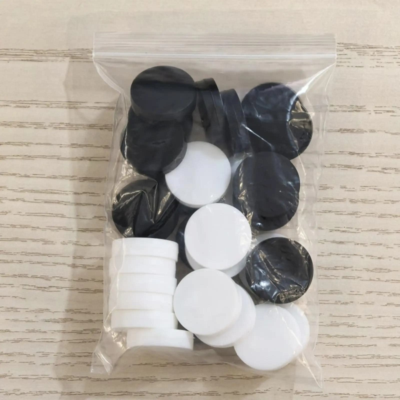 Modern Design Chess Pieces Only Set Plastic Checkboard Learning Game for Family Entertainment