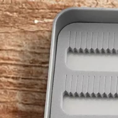 /Fly /Fishing /Lure Box Tinplate Storage Case With Sponge Insert For Hooks Baits Accessories Compact Lightweight Outdoor Tackle