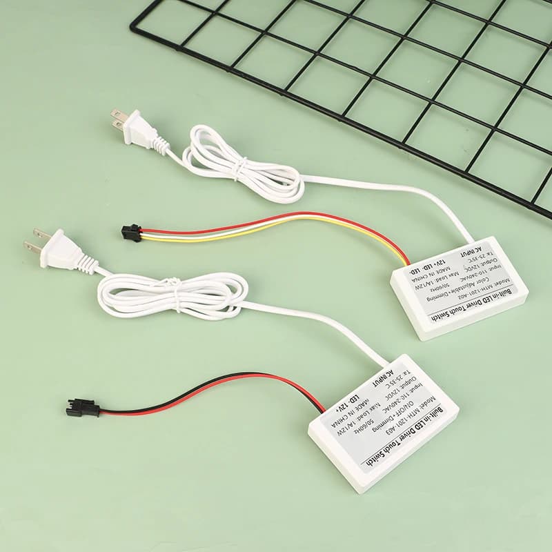 NS 1 pz nuovo sensore tattile 12V 1A per specchio da bagno, interruttore per luce LED, modulo sensore capacitivo per illuminazione bagno