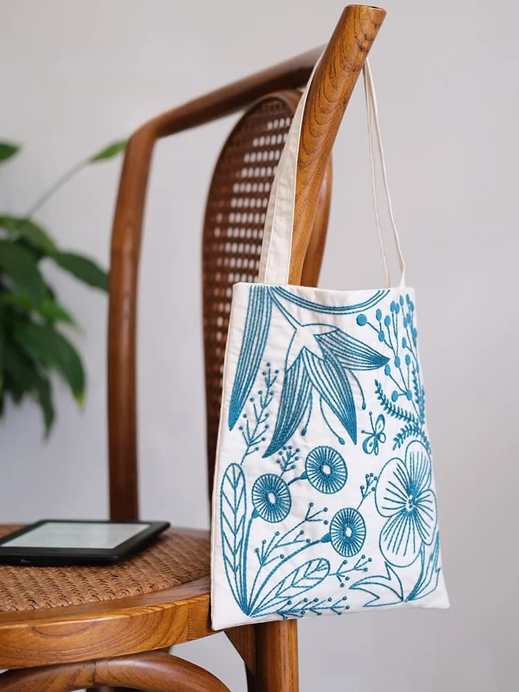 Kit Fai-da-Te per Borsa a Tracolla da Donna con Ricamo Floreale, Borsa Porta iPad, Kit per Cucito e Artigianato per Migliori Amiche