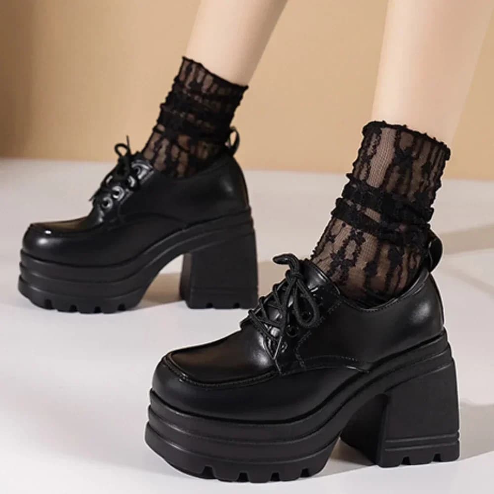 Scarpe Lolita da donna 2025 Mocassini stringati Ragazze Studenti Uniforme Scarpe con plateau con tacco alto Scarpe femminili