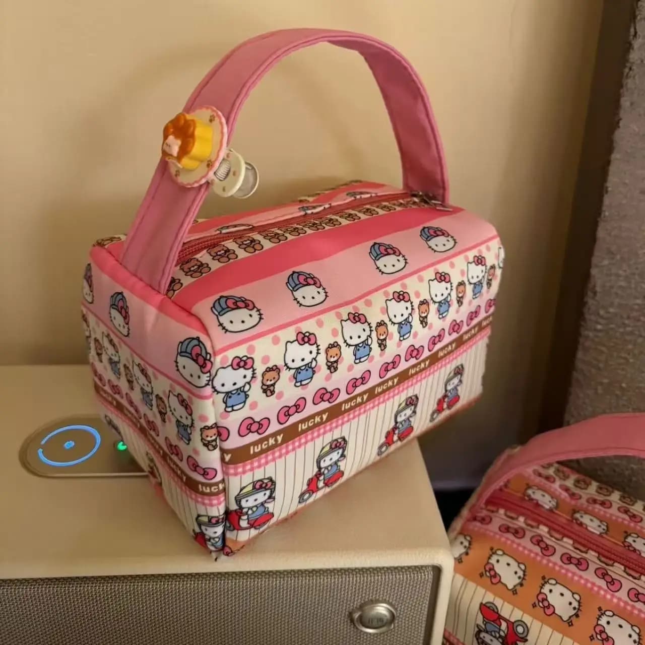 Borsa per il Trucco Hello Kitty di Sanrio, Borsa da Viaggio Portatile per Toilette, Borsa Tridimensionale per Ragazze, Regalo di Compleanno
