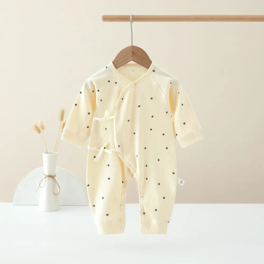Baby jumpsuit spring autumn A-class cotton newborn clothes long sleeved butterfly clothes newborn baby pajamas