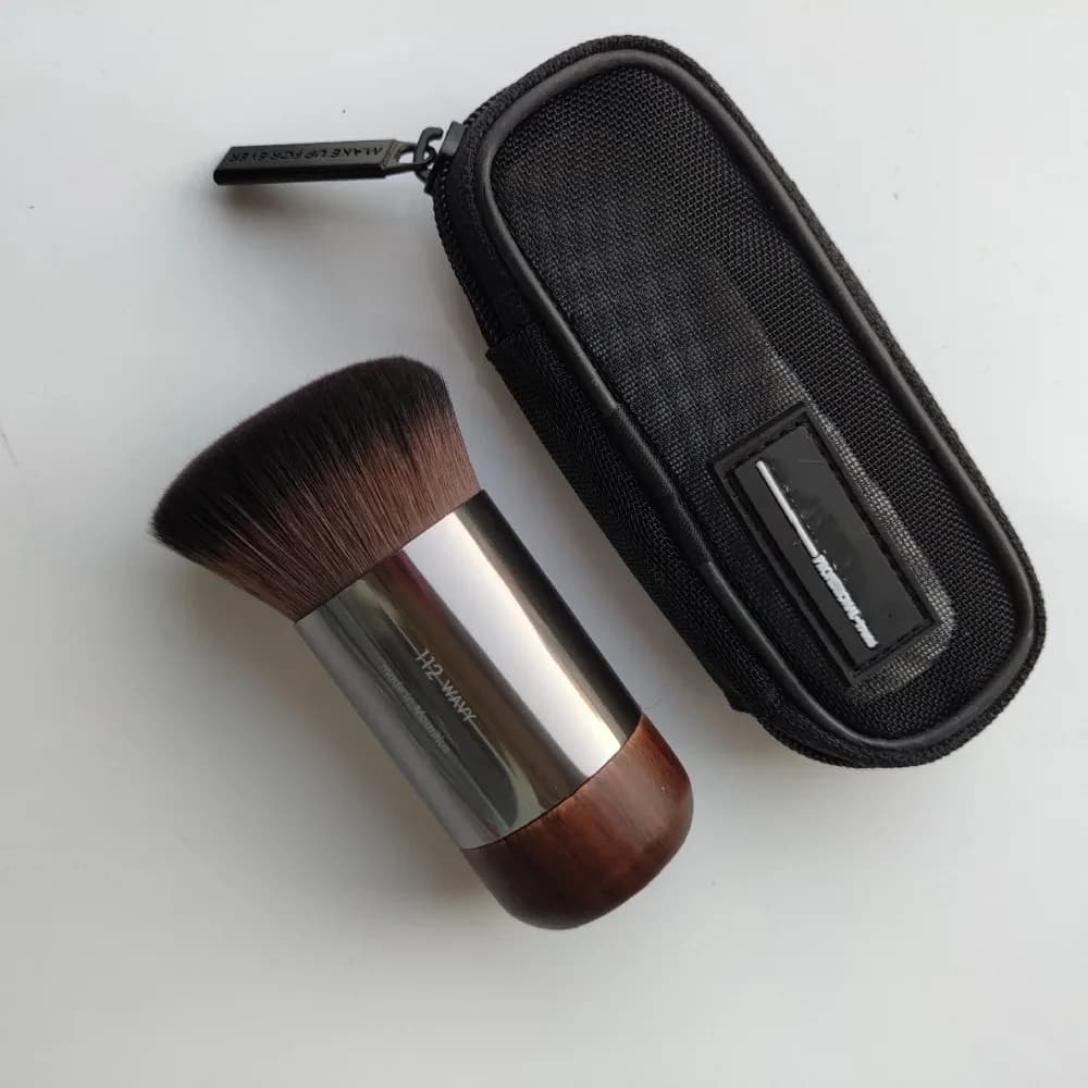 Pennello per fondotinta lucidante a testa tonda durevole con borsa gratuita Pennello per eyeliner con manico in legno Brus per trucco con tubo in alluminio per ragazze