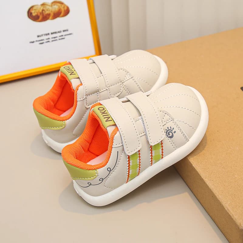 Little Girls Striped Casual Sneakers, Dual Hook and Loop Board Shoes, Soft Non‑Slip Lightweight Kids Trainers for Autumn
