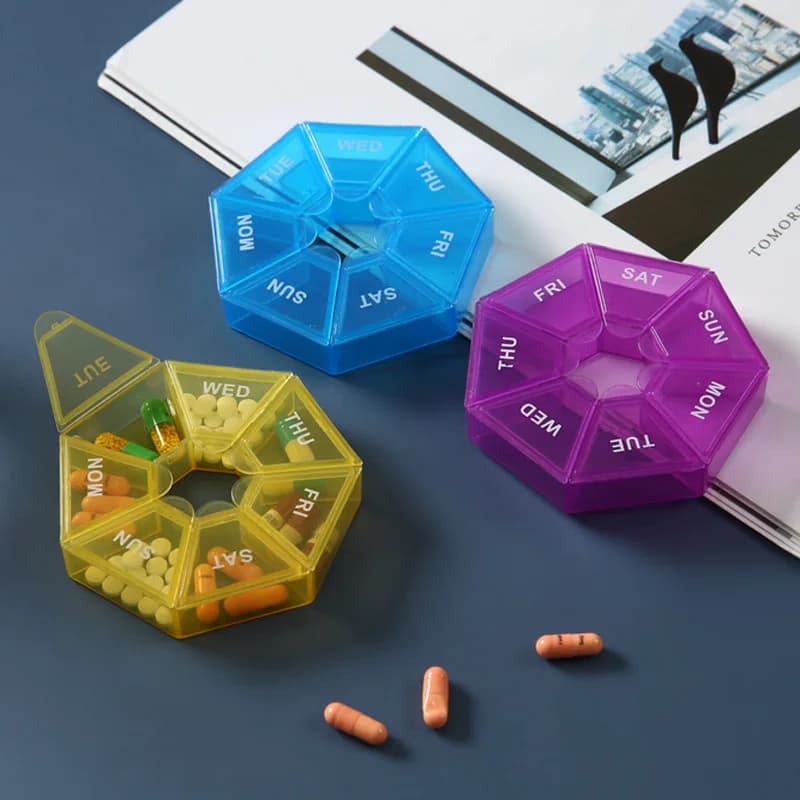 Portable 7 Day Pill Box Weekly Tablet Organizer Small Travel Medicine Case with 7 Grids for Vitamin Fish Oil Supplement Storage