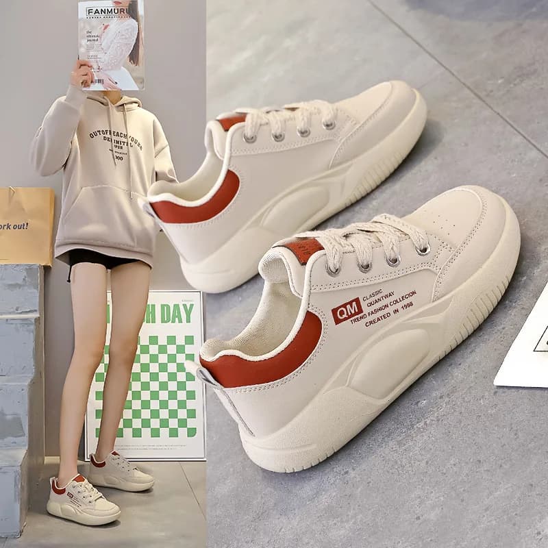 Flat sports shoes with a poop like feel for women, 2026 new versatile anti slip student white board shoes