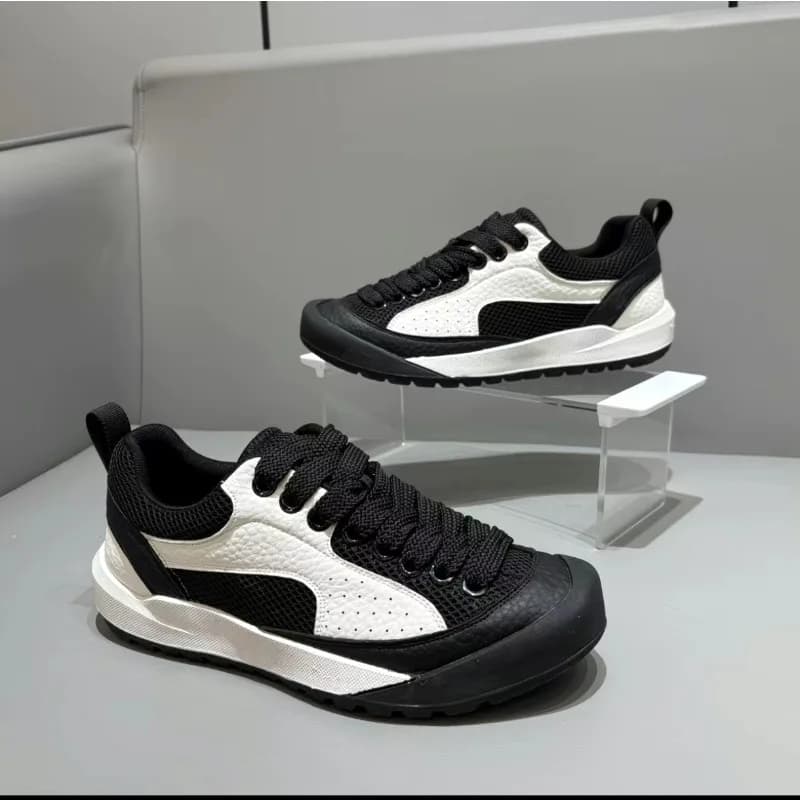 Half Mesh Men Casual Shoes Partial Mesh Breathable Structure Soft Sole For Casual And Sporty Outfits Matching