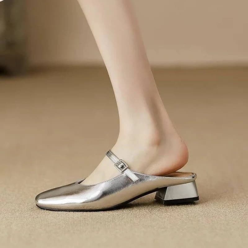 Mules a punta chiusa in stile francese da donna per l'esterno 2026 Nuove pantofole slip-on con tacco basso