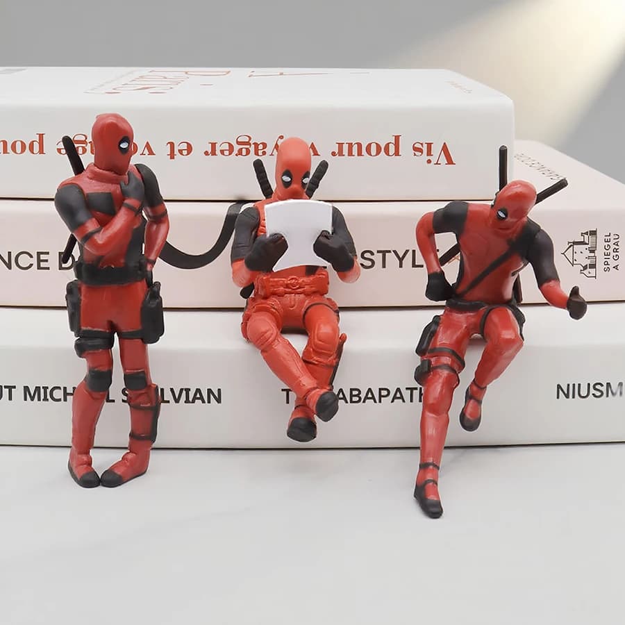 Anime Deadpool Action Figure Decorazione interna per auto Giocattoli Ciondolo Accessori per auto Modello Mini bambola Figurina Giocattolo per bambini Gif
