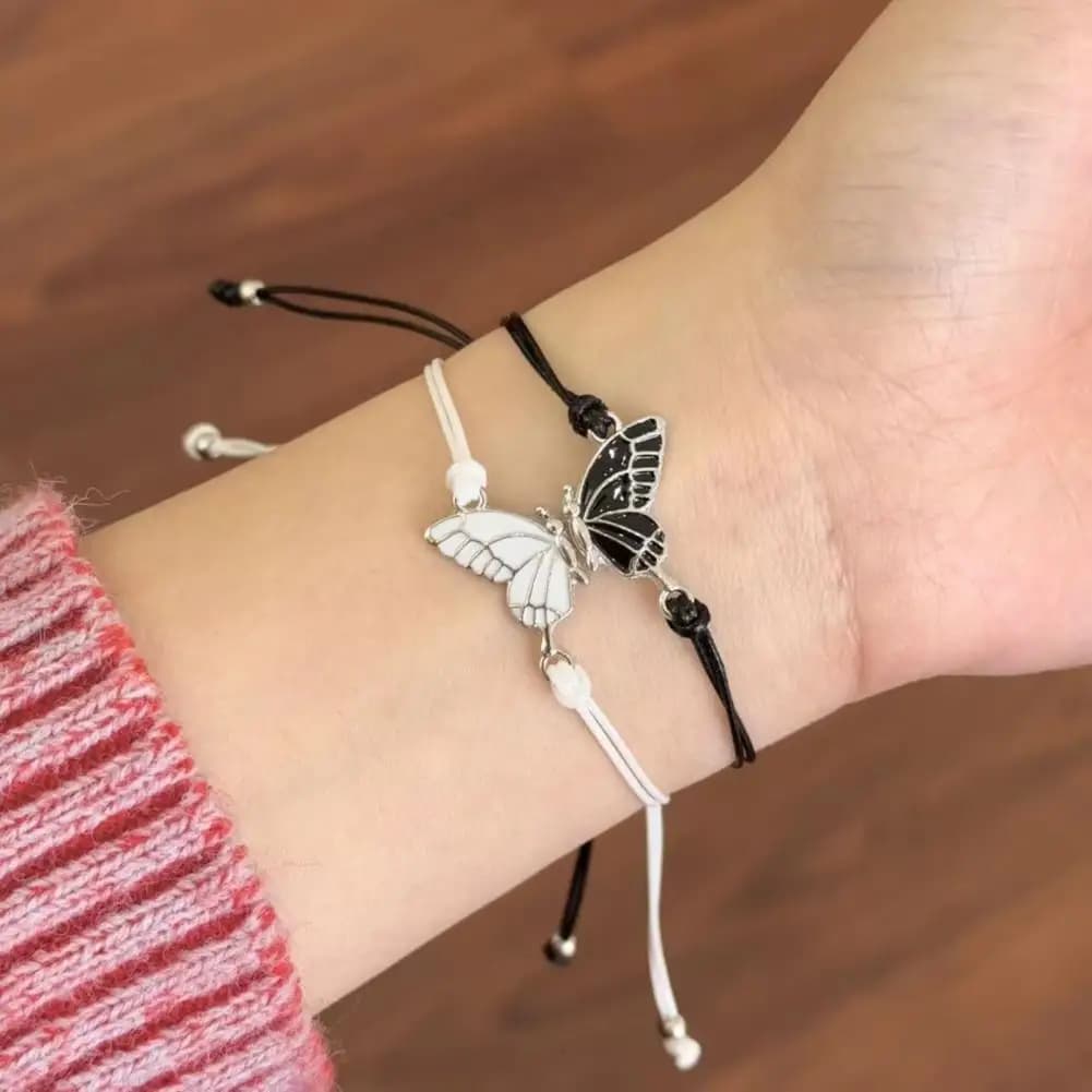 Set di 2 Braccialetti per Coppie, Regolabili con Corda Cerata e Ciondolo a Farfalla, Braccialetti dell'Amicizia con Biglietto di Auguri, Gioielli Coordinati per Migliori Amiche