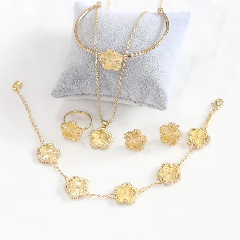 New Design Stainless Steel Chain Geometric Plant Flower Necklace Earrings Ring Bracelet Set Women's Butterfly Luxury Clover Gift