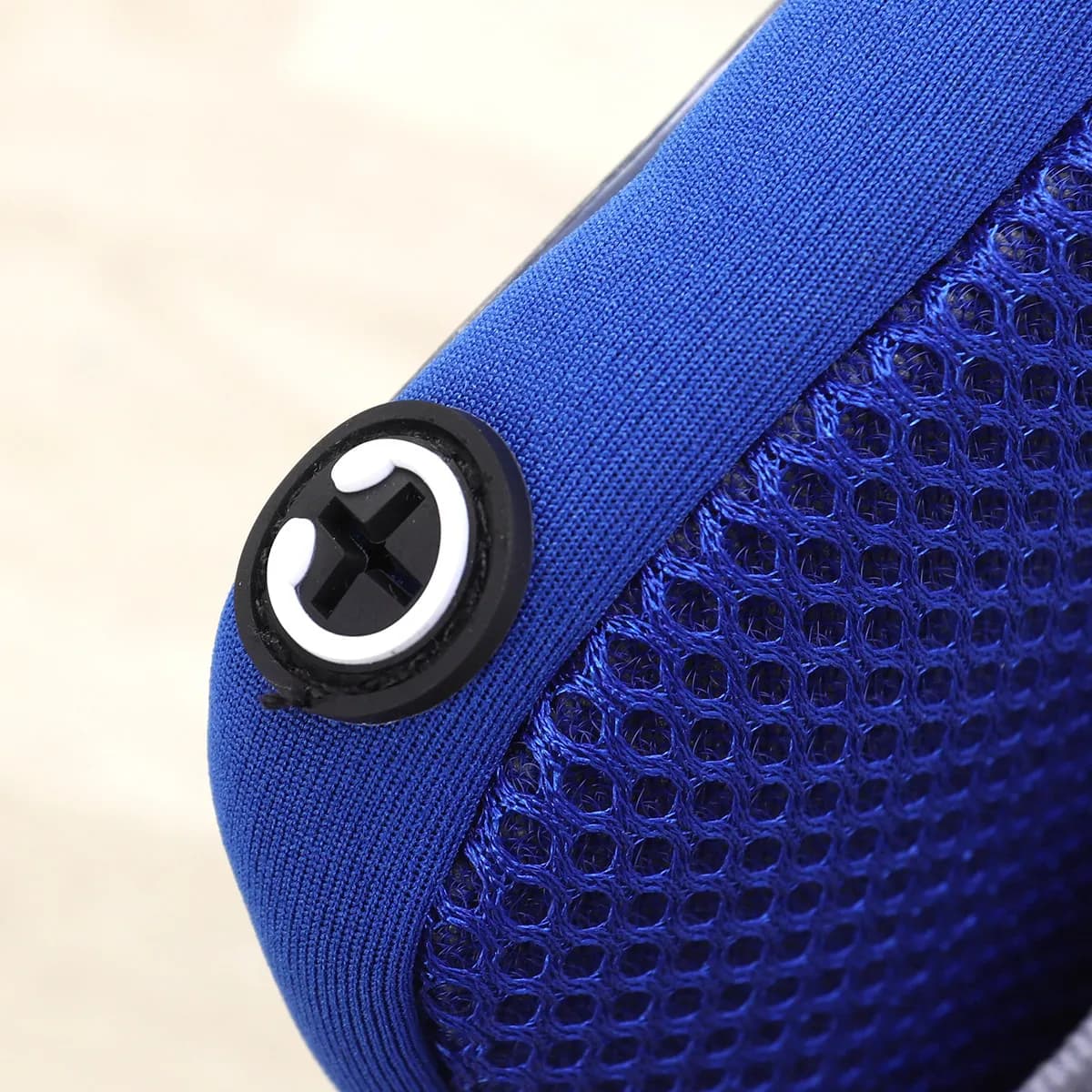 Adjustable waterproof sport arm bag in Dacron light and elastic for outdoor racing, phone port, keys, money, earphones