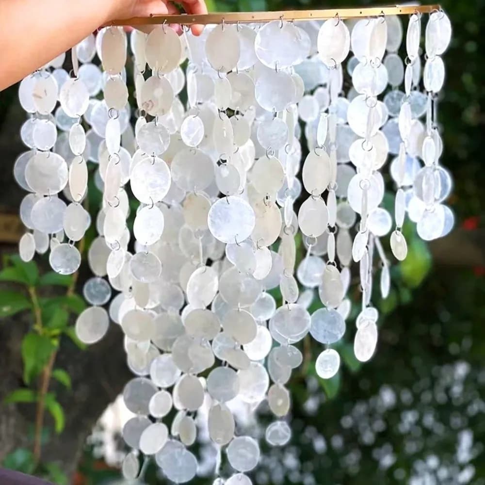 New Round Shell Ornaments Natural White Flat Shell Beads DIY Shell Wind Chimes with Holes Shell Pendants Wedding Decor