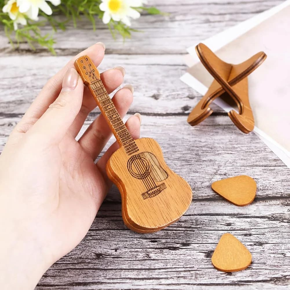 RTENTE-Guitar Pick Box With 6 Pcs Guitar Picks, Wooden Acoustic Guitar Pick Box For Present Music Instrument Guitar Bass