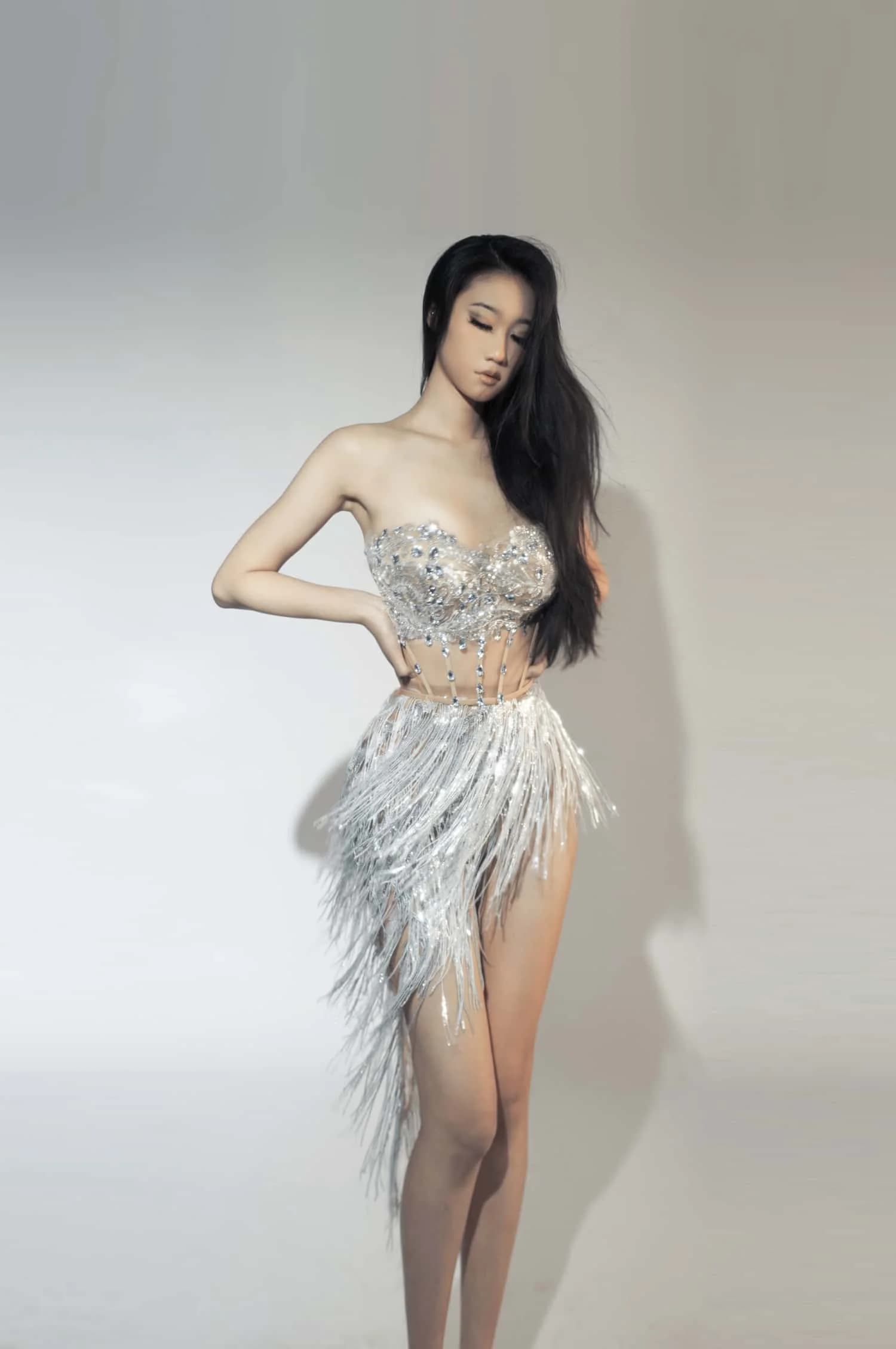 Wenrou Donna Sexy 2 Pezzi Set Senza Spalline Crop Top Minigonna Paillettes Nappa Backless Prom Dress Party Celebrate Ball Gown