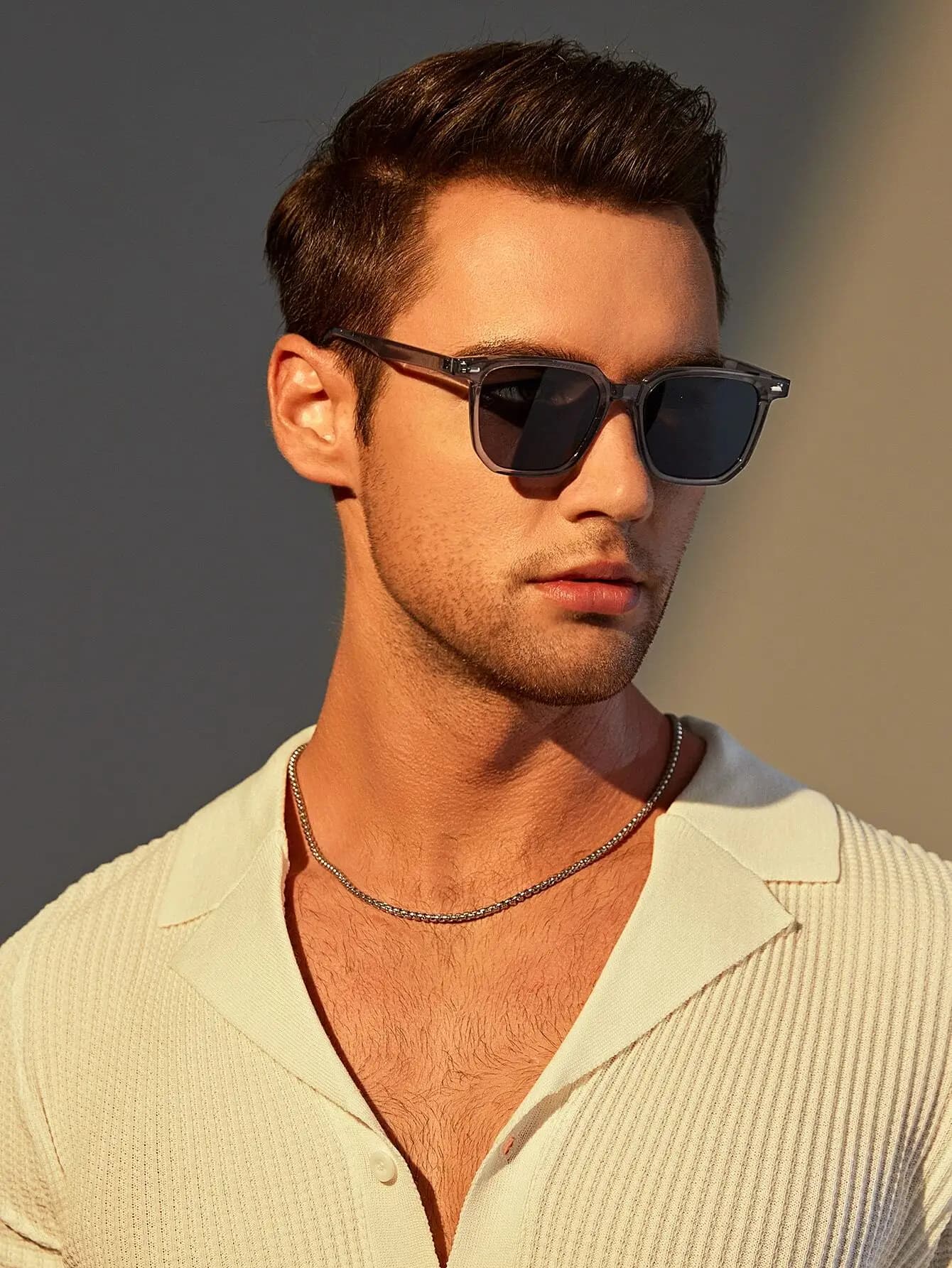 1 paio di occhiali da uomo in plastica geometrici classici alla moda, adatti per ciclismo all'aperto, campeggio, pesca, spiaggia e altre occasioni, accessorio ideale per vacanze estive al mare e viaggi all'aperto