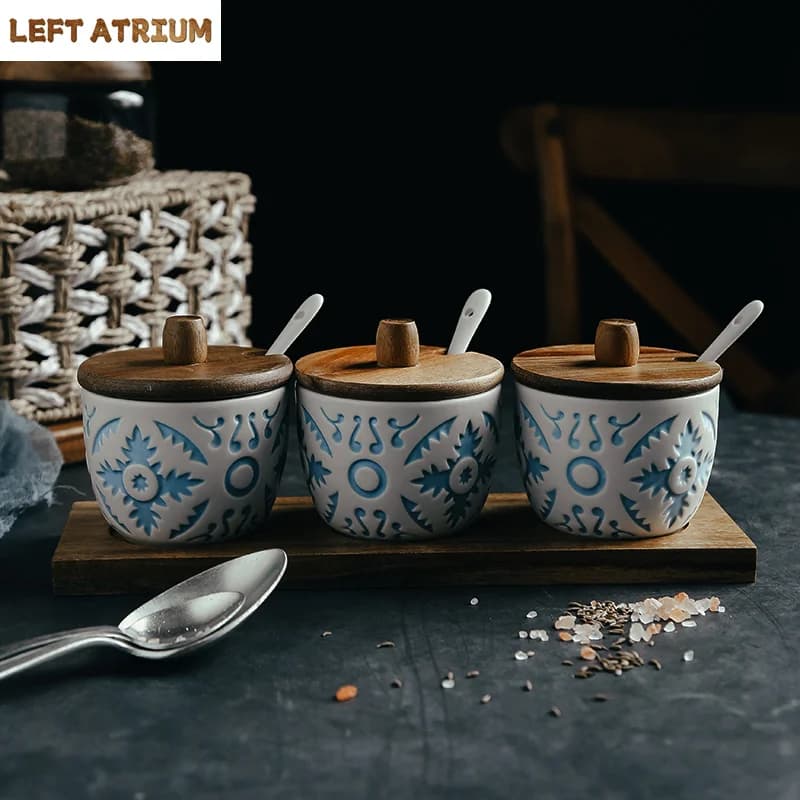 Set di Contenitori per Spezie da Cucina con Cucchiaio, Barattoli in Ceramica per Condimenti, Zuccheriera e Saliera, Rotondi con Rilievo, 3 Pezzi